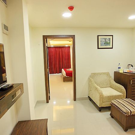 Joyees Residency Hotel Kottayam Ngoại thất bức ảnh