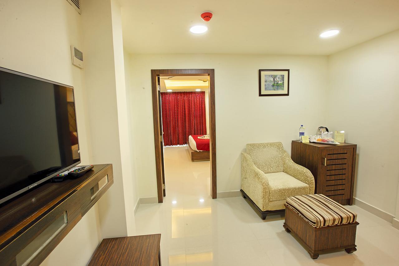 Joyees Residency Hotel Kottayam Ngoại thất bức ảnh