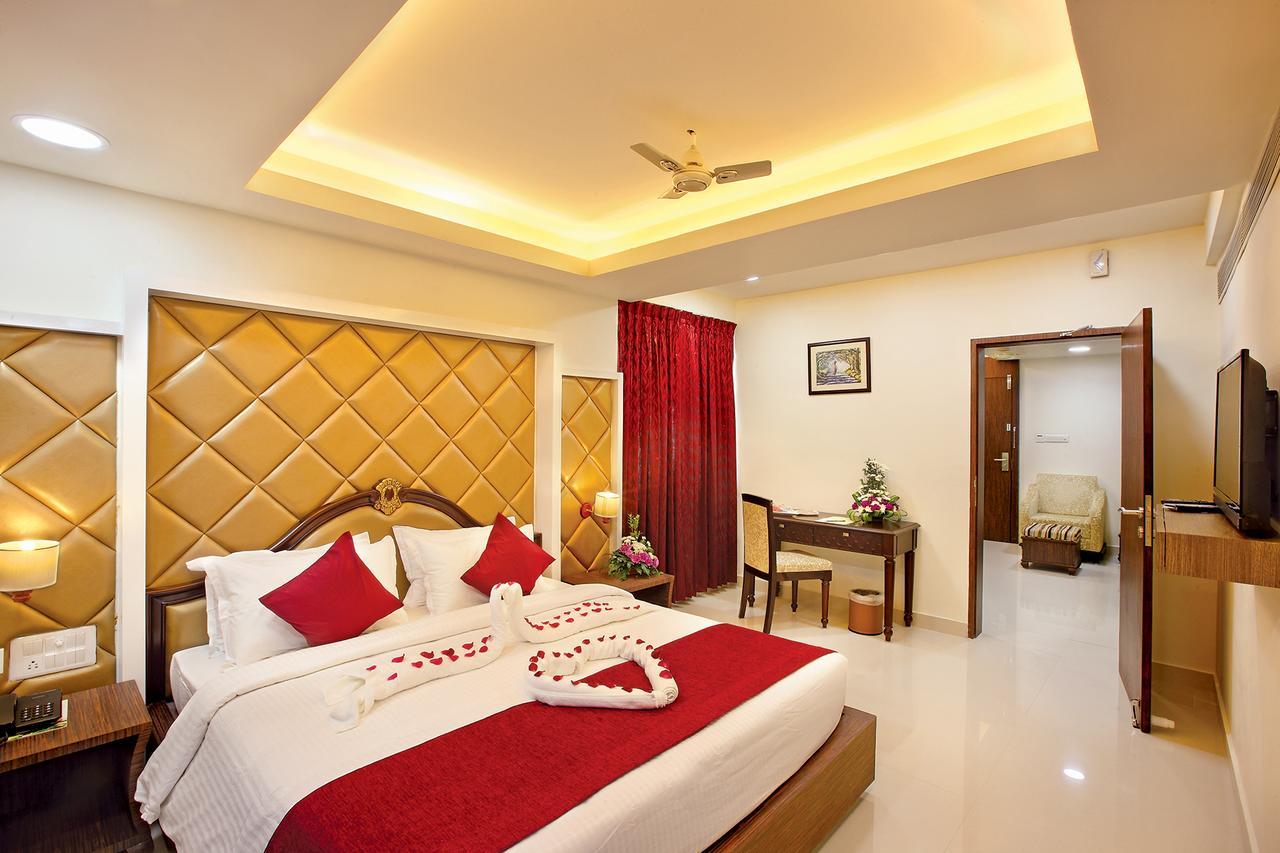 Joyees Residency Hotel Kottayam Ngoại thất bức ảnh