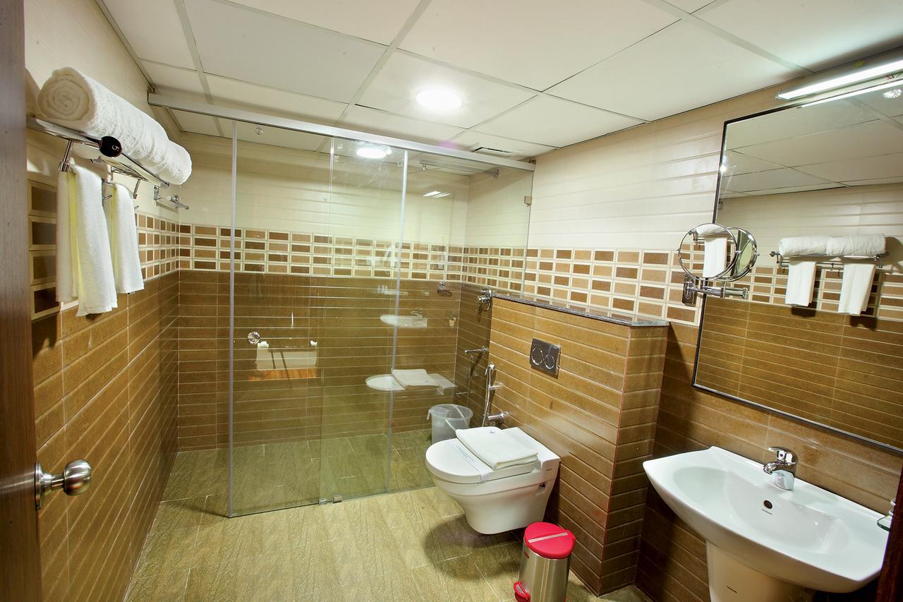 Joyees Residency Hotel Kottayam Ngoại thất bức ảnh