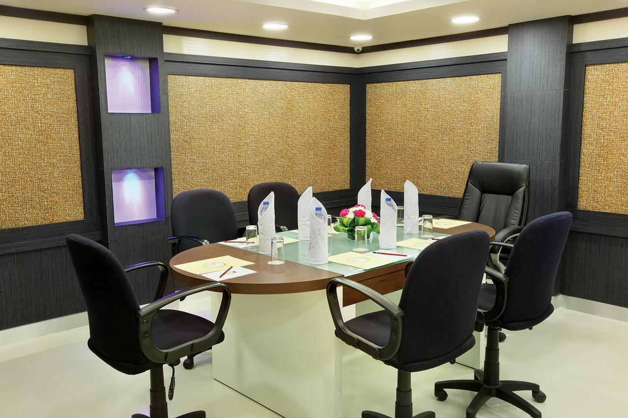 Joyees Residency Hotel Kottayam Ngoại thất bức ảnh